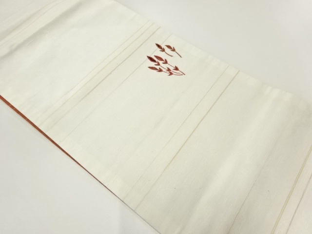 アンティーク　枝葉に草花模様刺繍袋帯